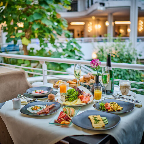 Fleisch mit Gemüse und Kartoffelpüree