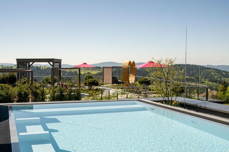 Sky SPA mit Sky Pool, Skygarten und traumhaften Weitblick