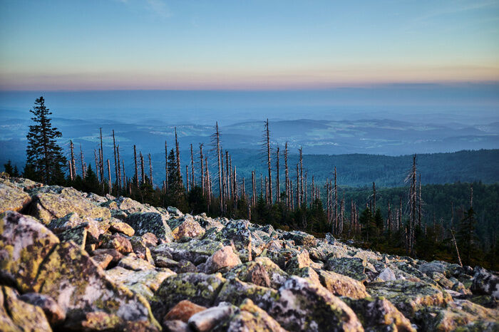 Steine am Lusen mit traumhaften Weitblick auf den Bayerischen Wald